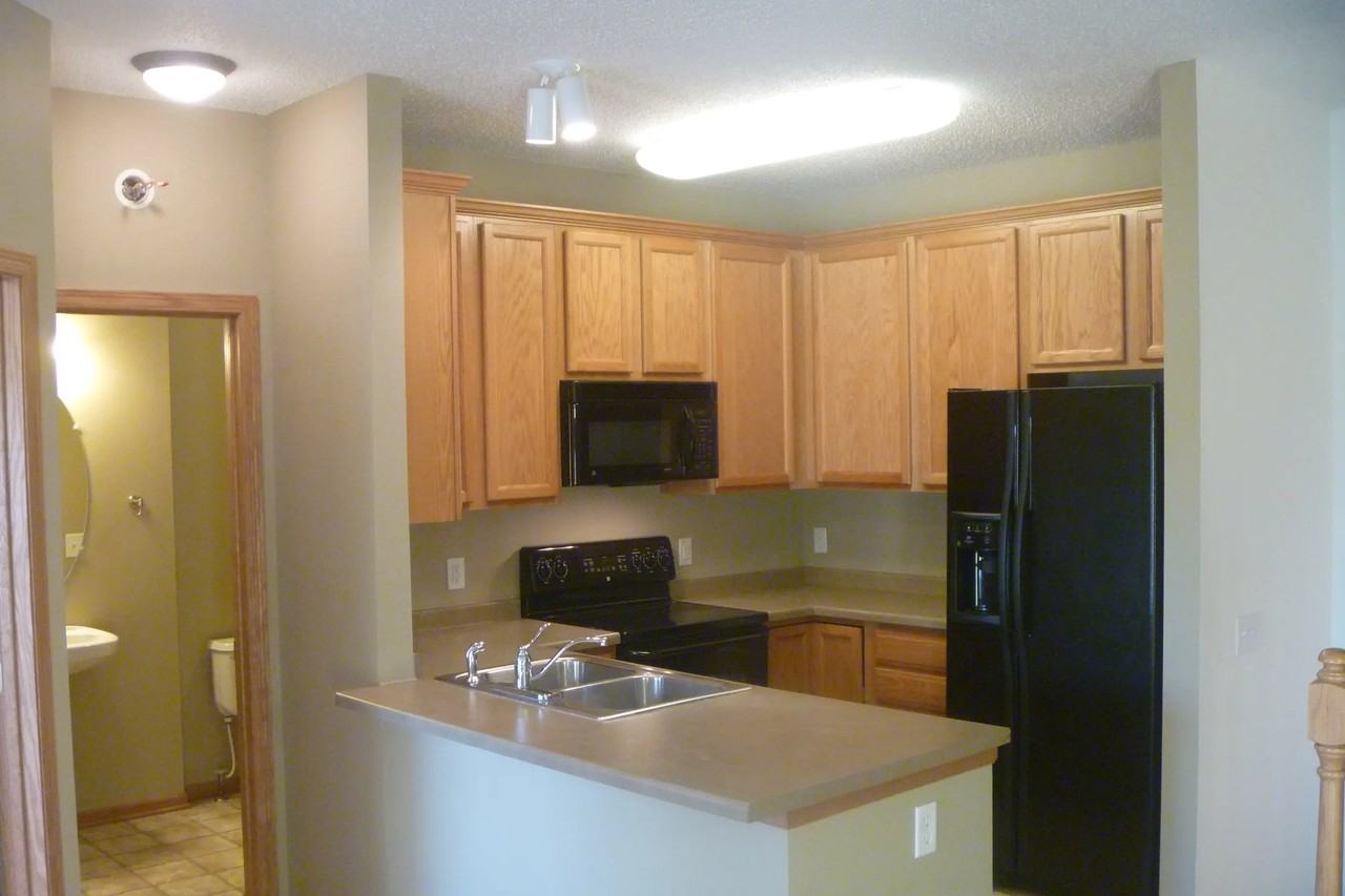 6739 Pine Crest Trl S - Photo 3 of 15