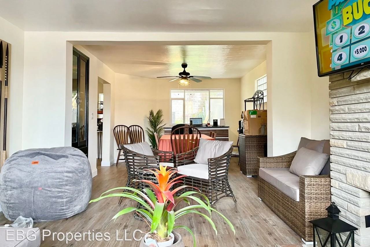 124 Noble Ave - Photo 3 of 20