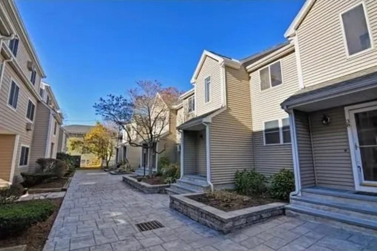 38 Fairfield Park - Photo 3 of 24