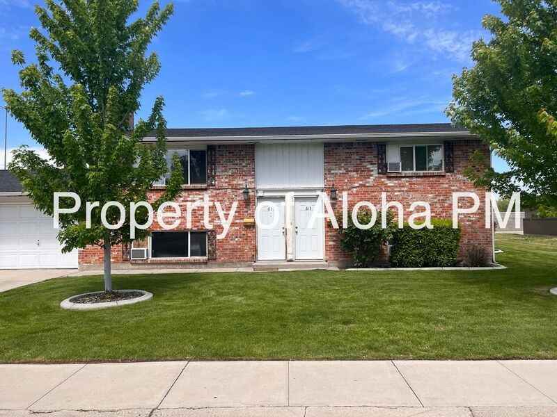 619 S White Cloud Dr - Photo 2 of 12