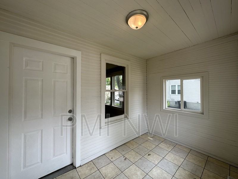 2717 Clay St - Photo 2 of 28