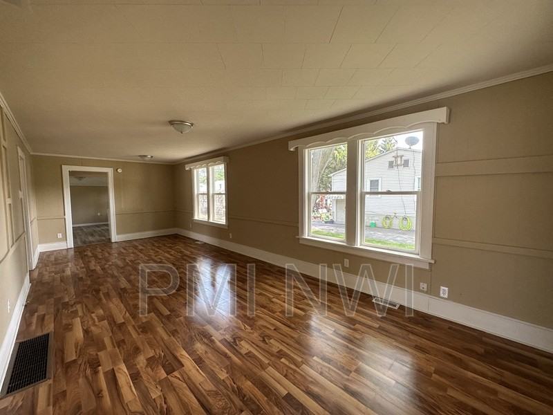 2717 Clay St - Photo 3 of 28