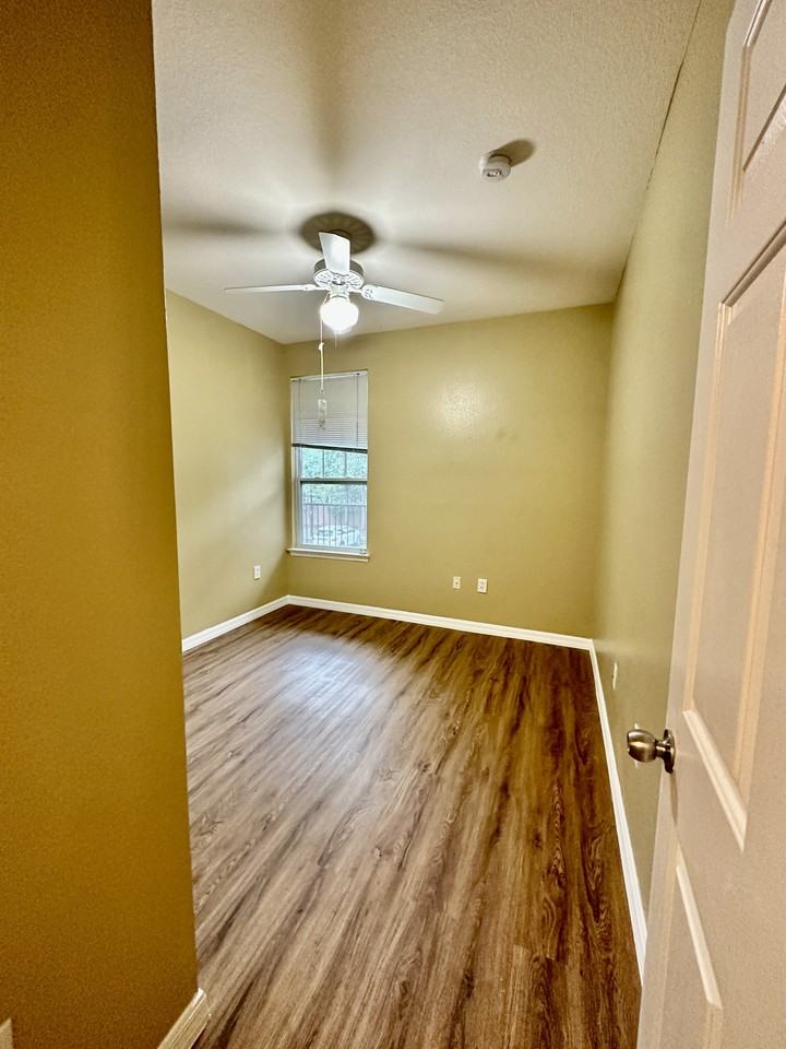 2025 Erving Cir #4201 - Photo 7 of 13