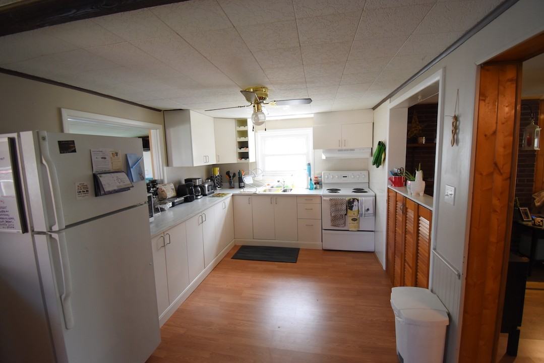 1216 George Ave - Photo 6 of 15