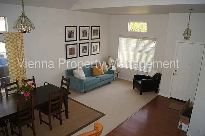 108 Donegan Ct - Photo 2 of 15