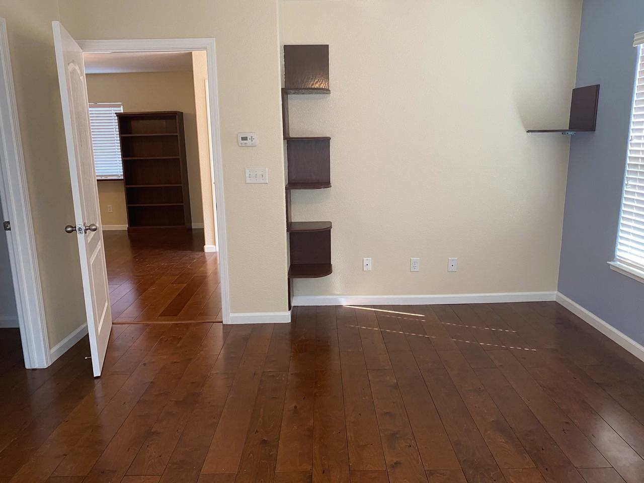 5215 Noyack Way - Photo 6 of 9
