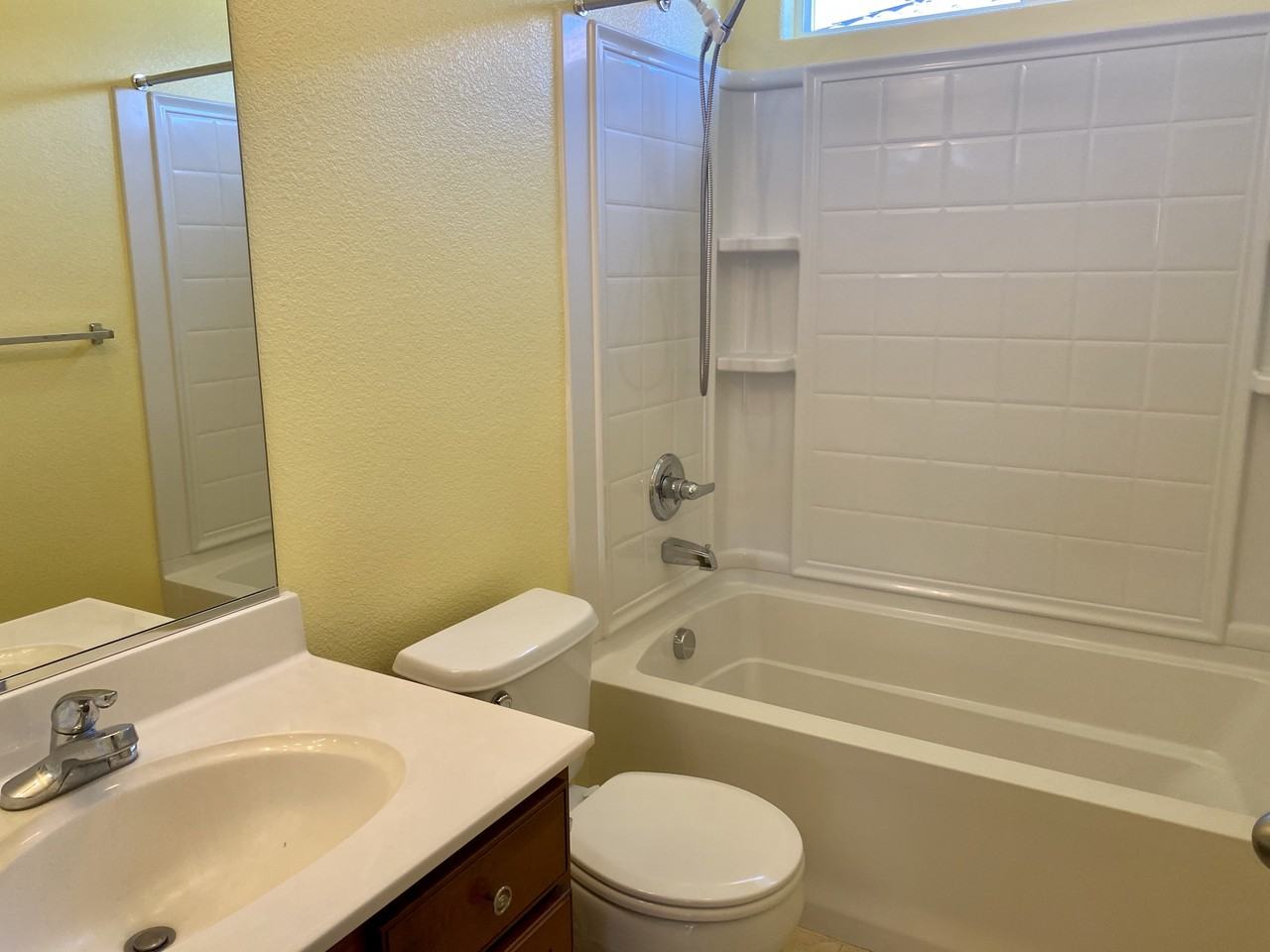 5215 Noyack Way - Photo 7 of 9