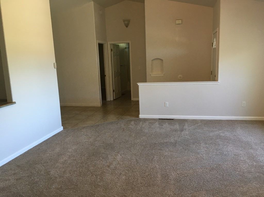 7095 Fairview Dr - Photo 2 of 16