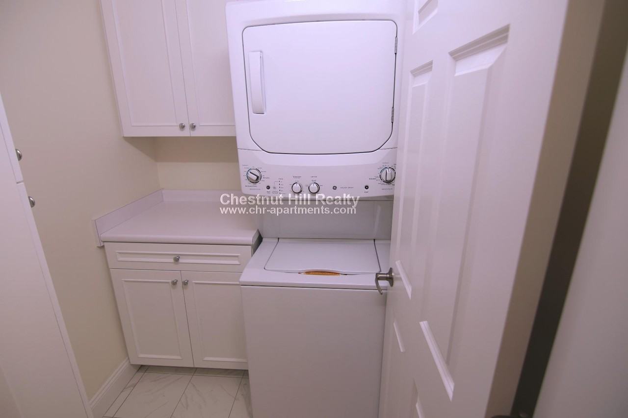 18 Langdon St #2 - Photo 6 of 11