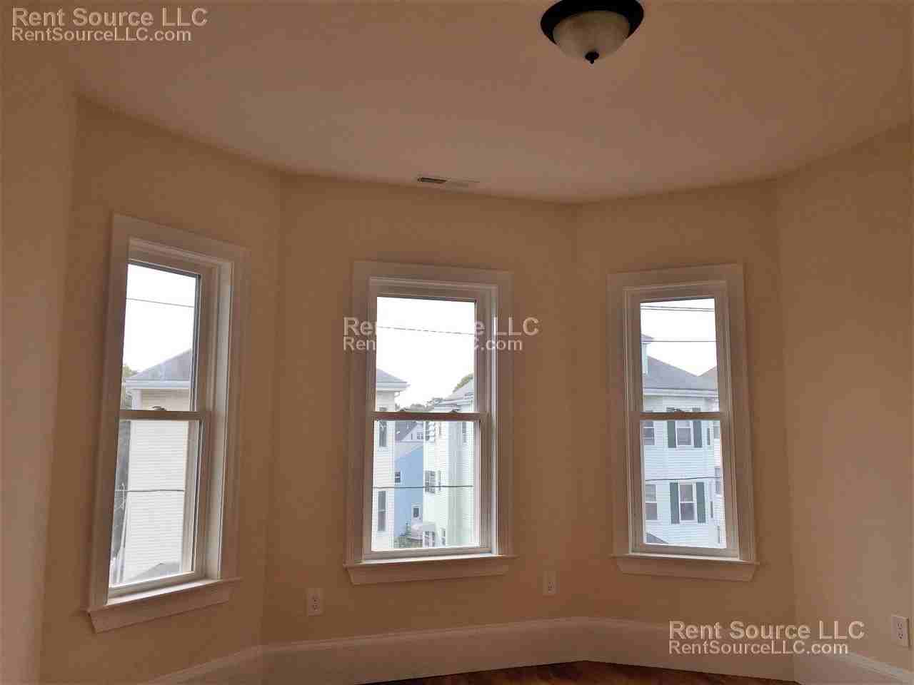 24 Willard Ave #3 - Photo 2 of 15