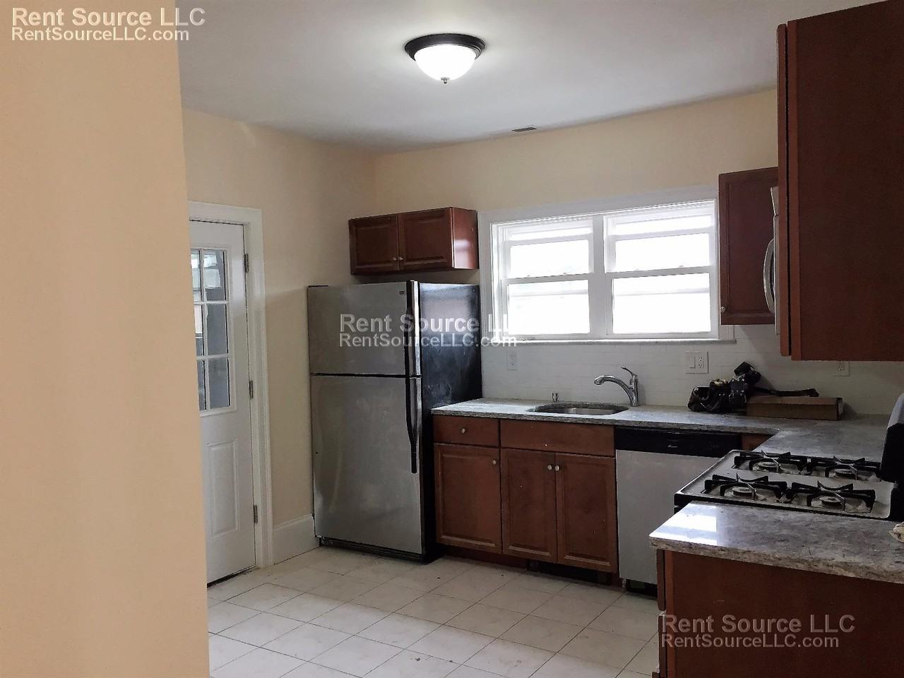 24 Willard Ave #3 - Photo 5 of 15