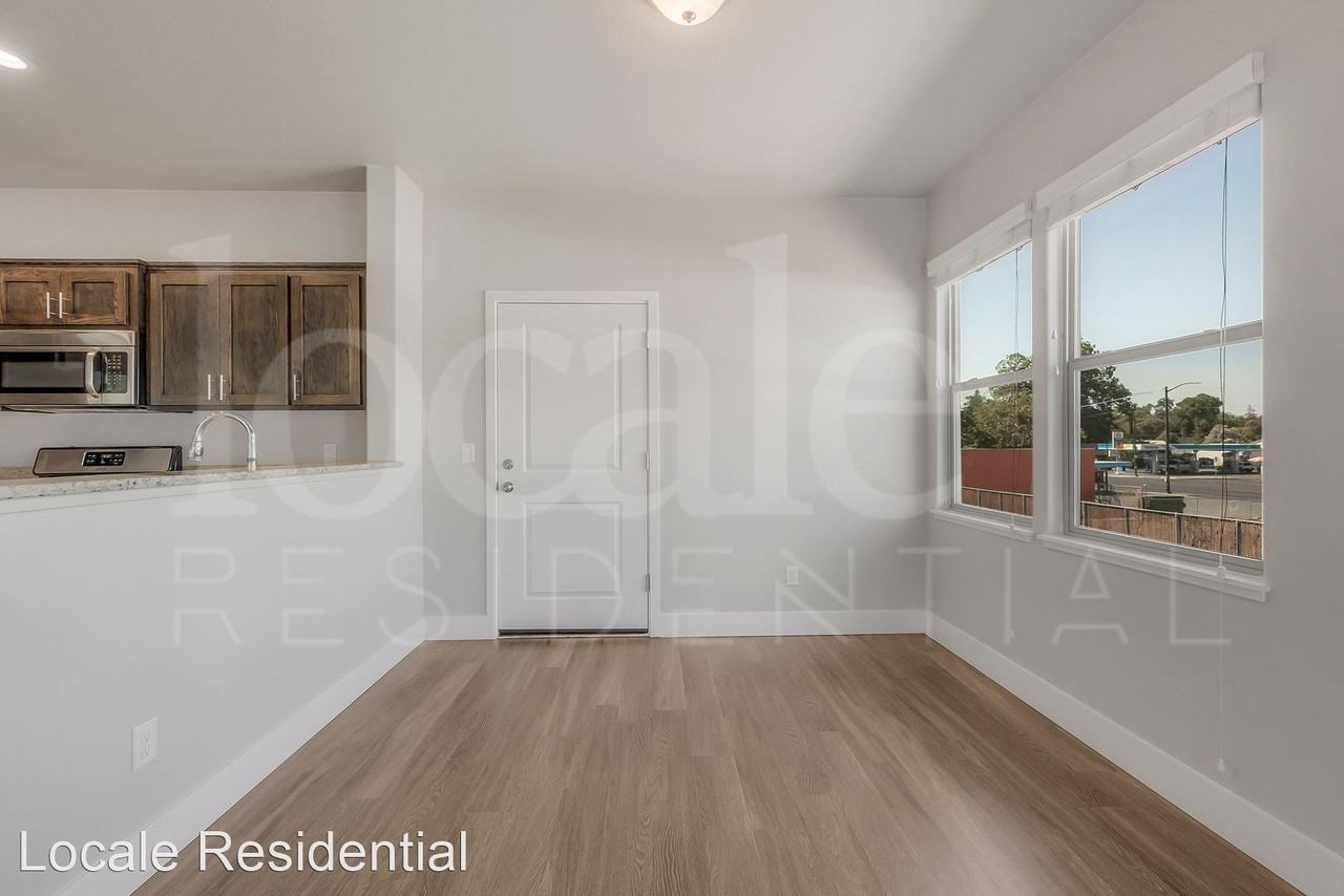 119 W. 17th St-1729 Oakdale Street - Photo 2 of 14