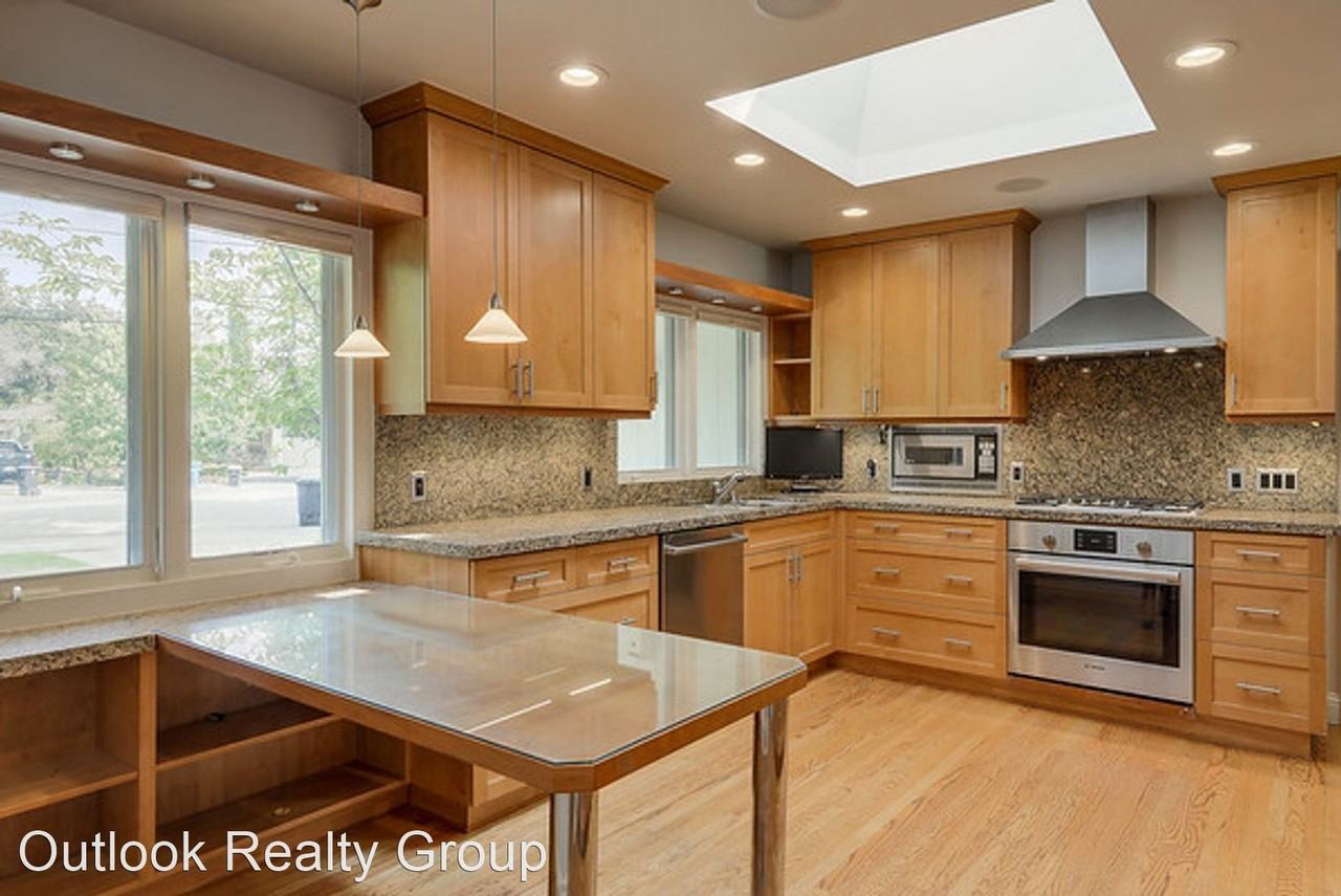 274 San Luis Dr - Photo 3 of 22