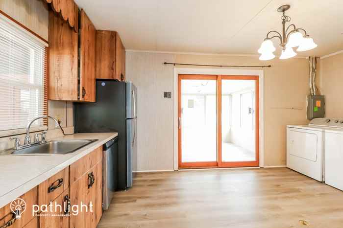 130 Lebbie Ln - Photo 2 of 17