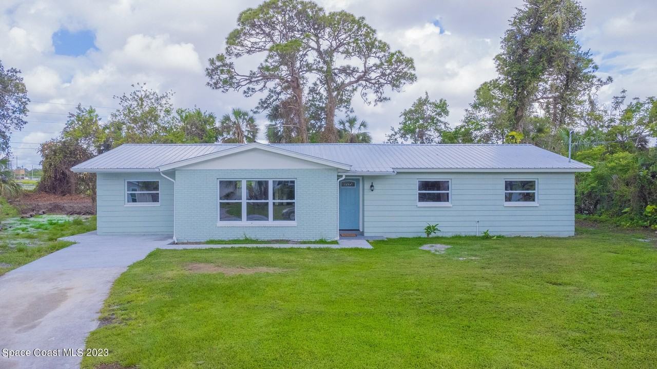 146 Oakledge Dr, Rockledge, FL 32955 3 Bedroom Apartment for 2,500