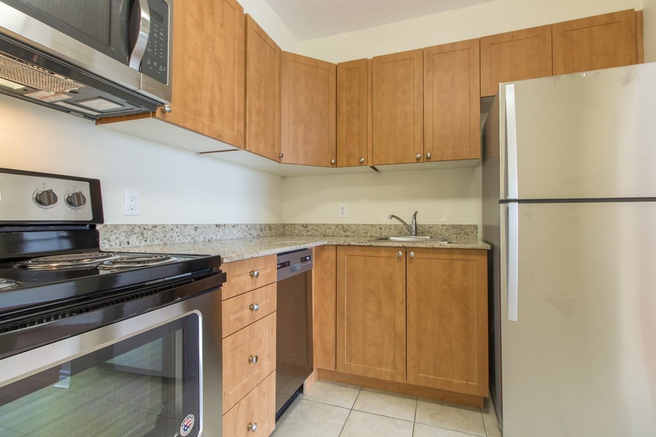 Waterford Apartments 1241 Kilborn Pl, Ottawa, ON K1H 1A5 Zumper