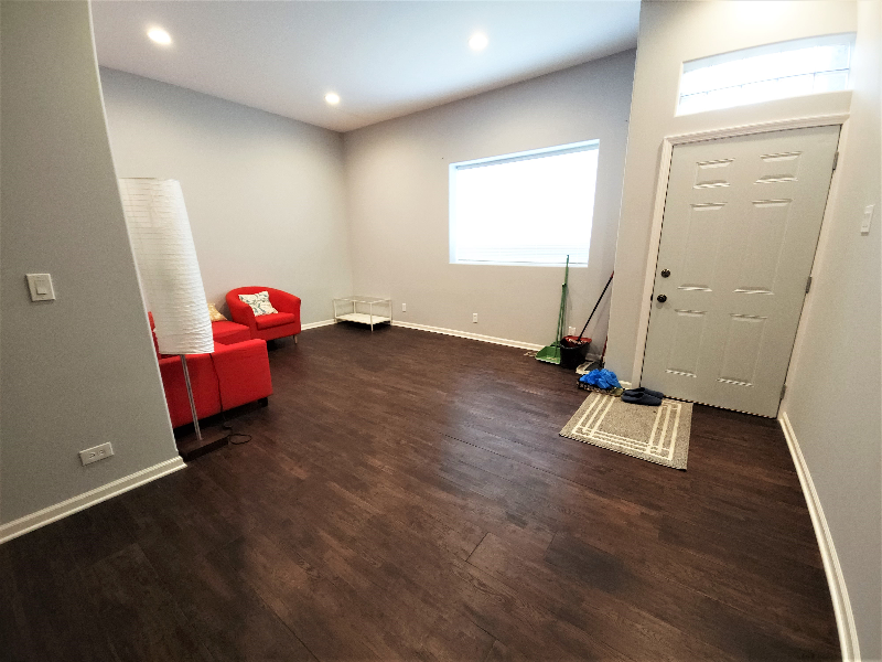 4442 S Fairfield Ave - Photo 2 of 19