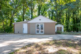 3815 Hastings Ave - Photo 1 of 1