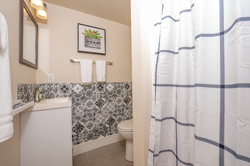 3815 Hastings Ave - Photo 4 of 9