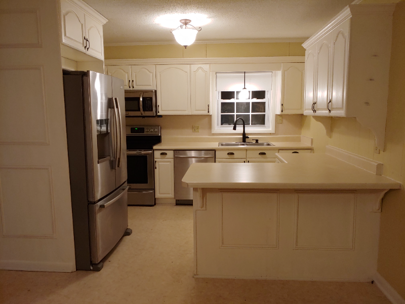 3417 Overton Dr - Photo 2 of 9