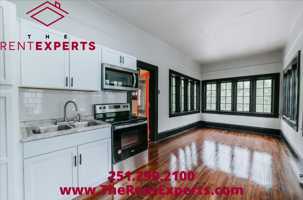 featured image of 207 Michigan Ave #3