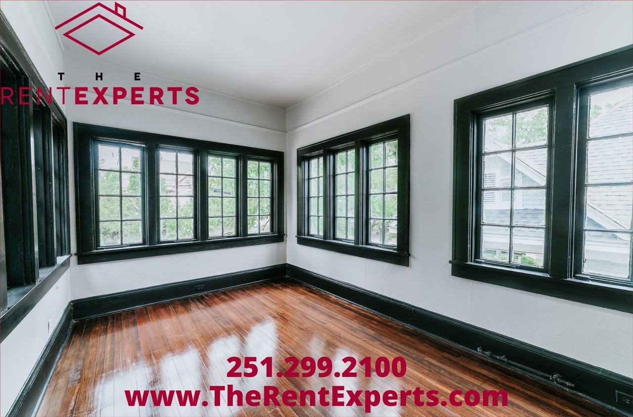 207 Michigan Ave #3 - Photo 6 of 20