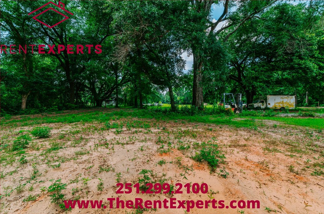 4620 Calhoun Rd #A - Photo 4 of 16
