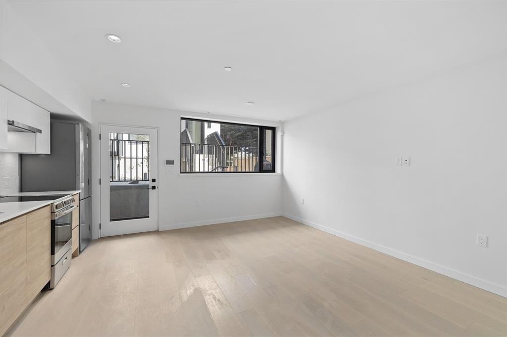 553 East 6th Street - Photo 5 of 24