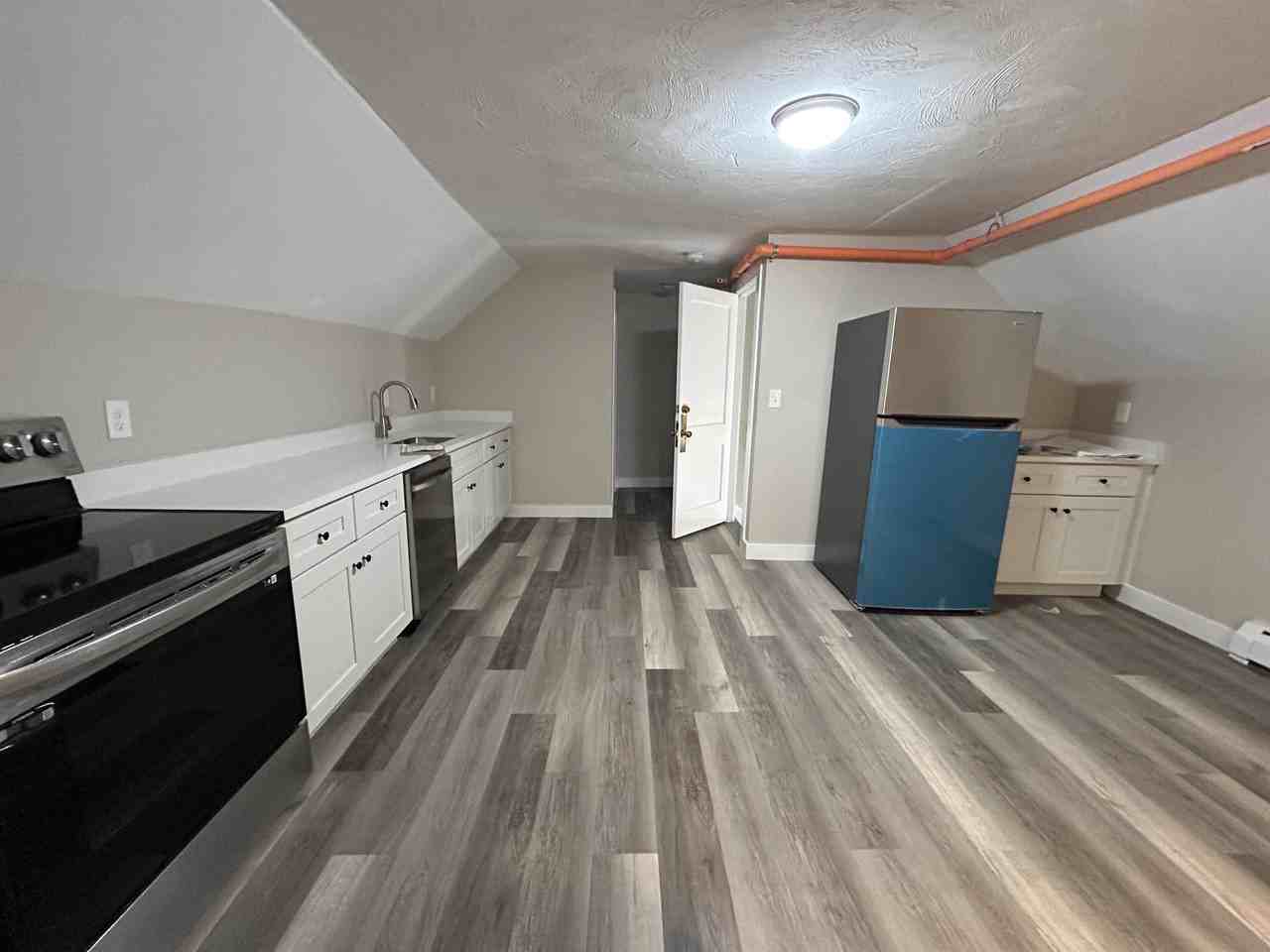 30 Roxbury St #3 - Photo 2 of 16