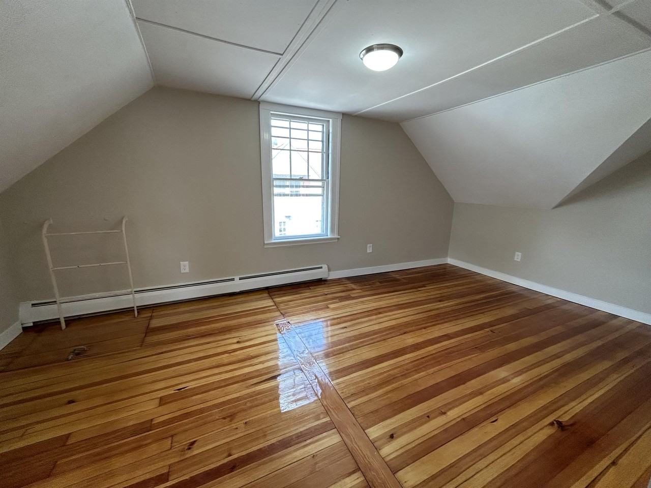 30 Roxbury St #3 - Photo 6 of 16