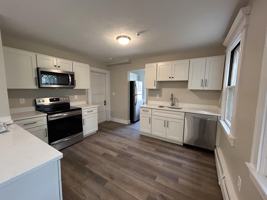 featured image of 16 Roxbury St #1