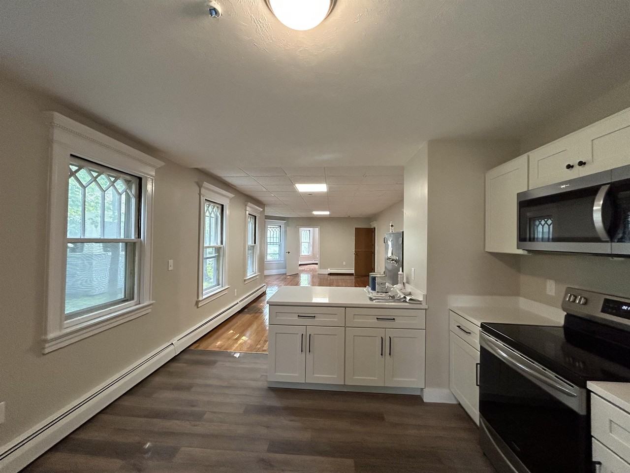 16 Roxbury St #1 - Photo 2 of 13