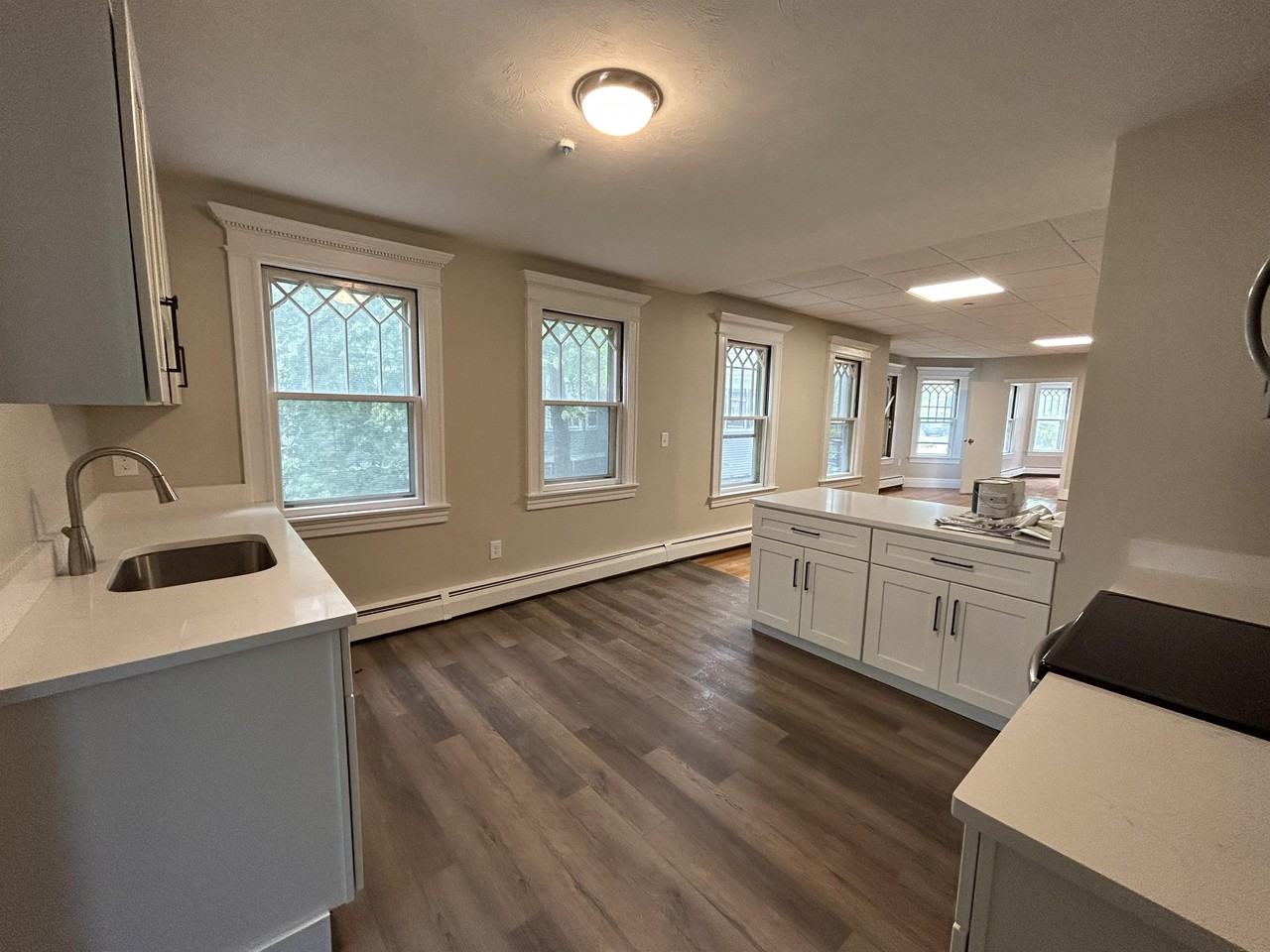 16 Roxbury St #1 - Photo 3 of 13