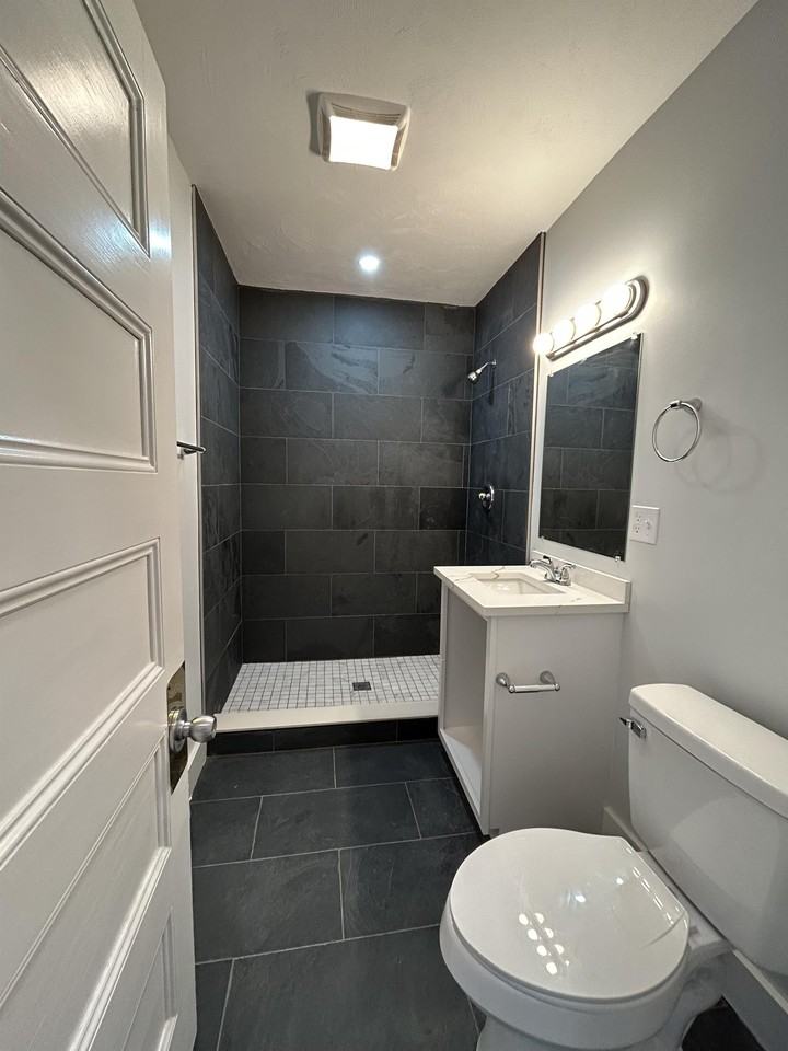 16 Roxbury St #1 - Photo 4 of 13