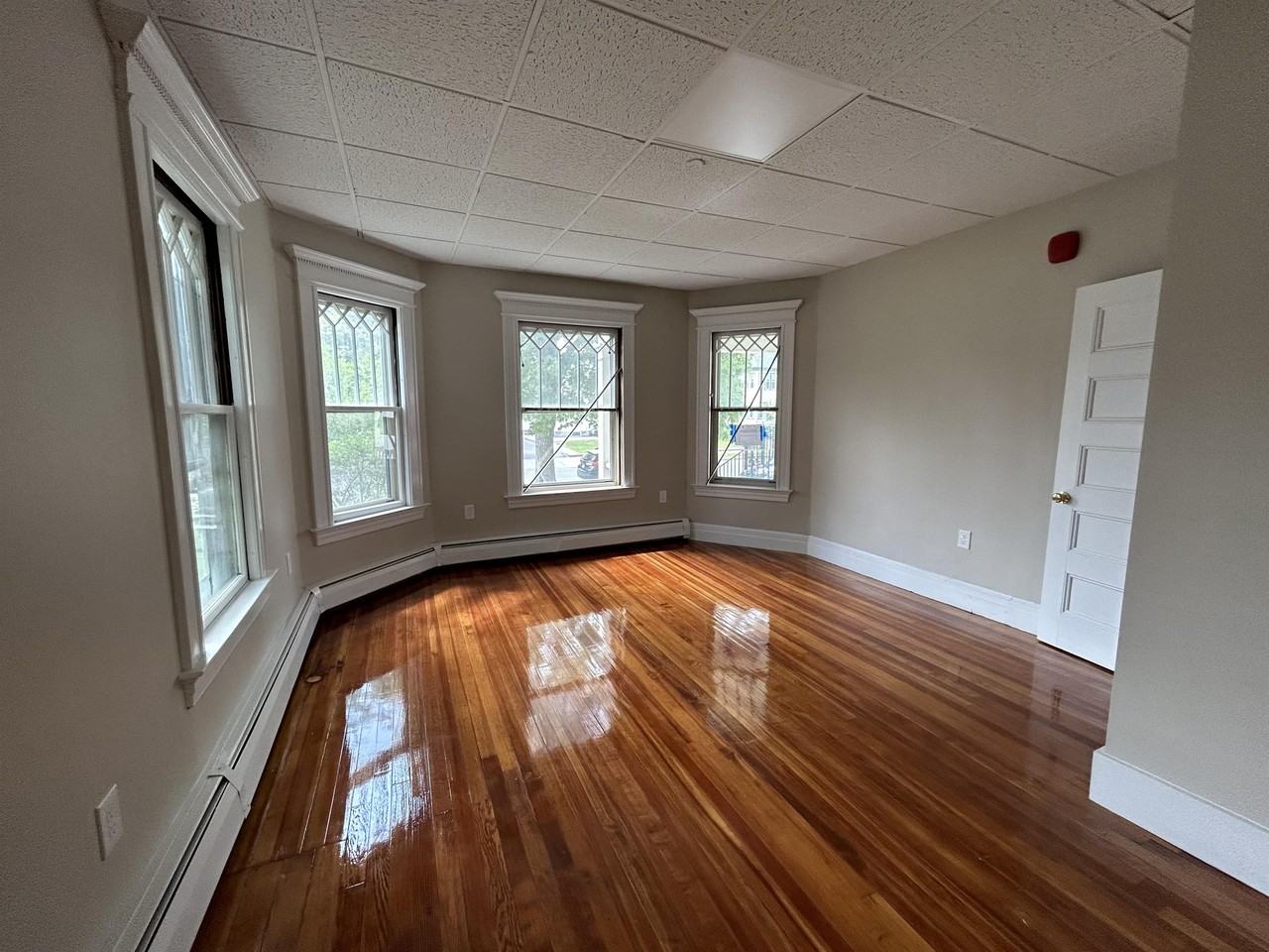 16 Roxbury St #1 - Photo 6 of 13