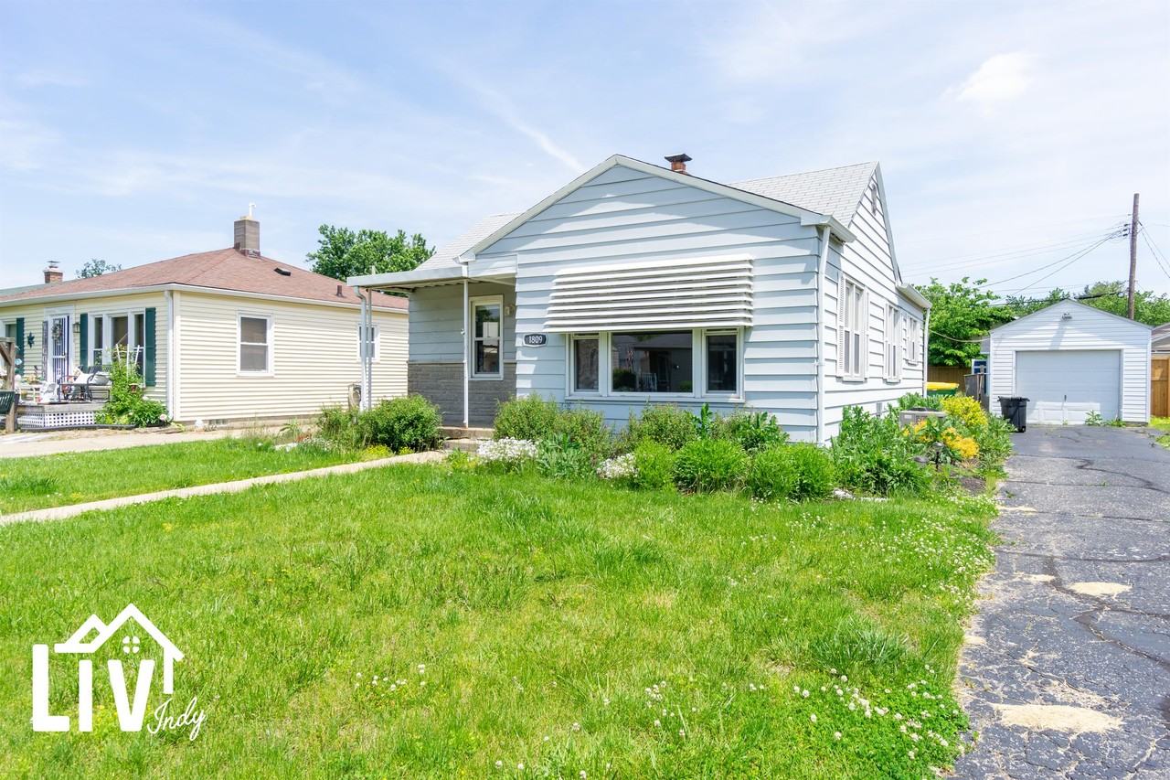 1809 Eisenhower Dr #1 - Photo 2 of 15