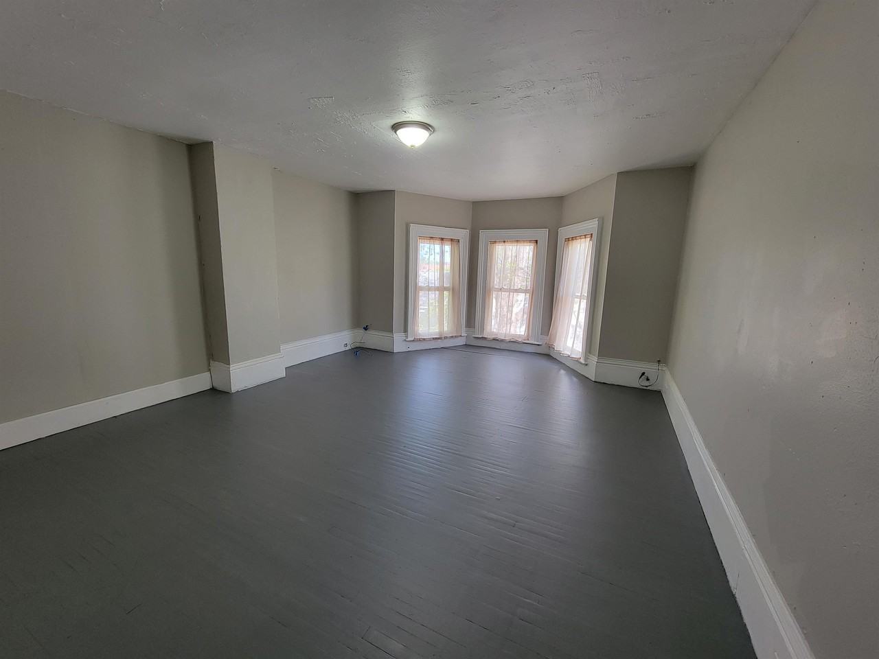 3 Wood St Uppr - Photo 3 of 11