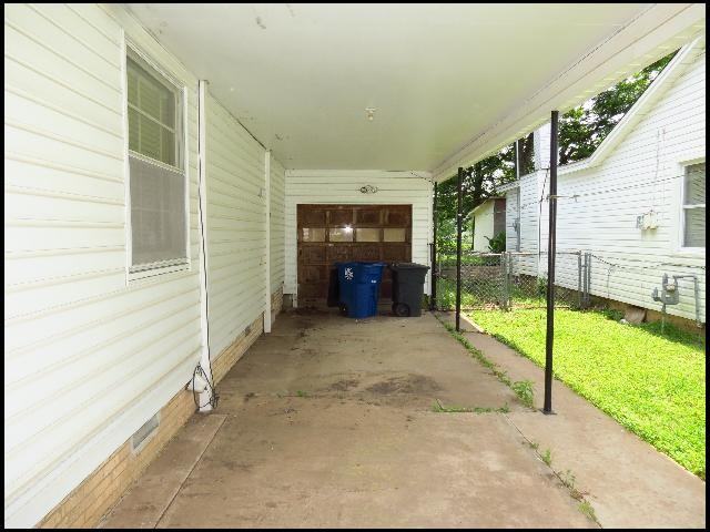 5212 Lynch Dr - Photo 3 of 10