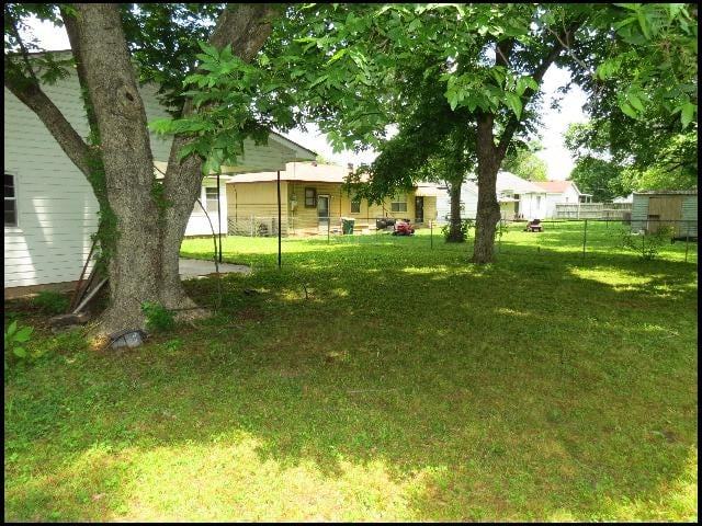 5212 Lynch Dr - Photo 7 of 10