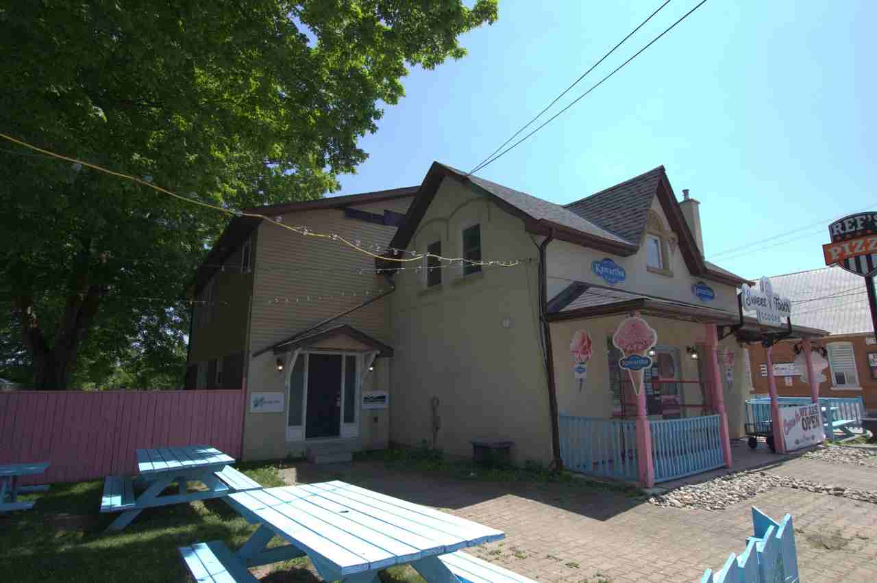 Barrie 244 - Photo 2 of 3