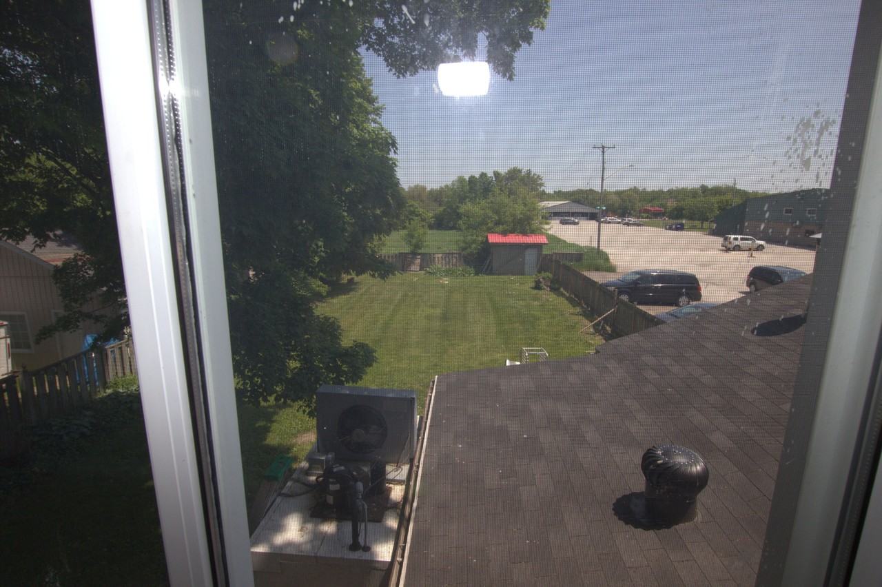 Barrie 244 - Photo 3 of 3