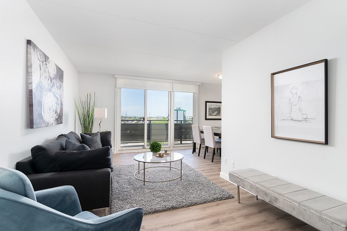 Adamar Manor - Photo 3 of 50