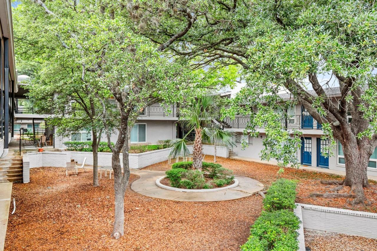 1210 Windsor Rd #202 - Photo 2 of 30