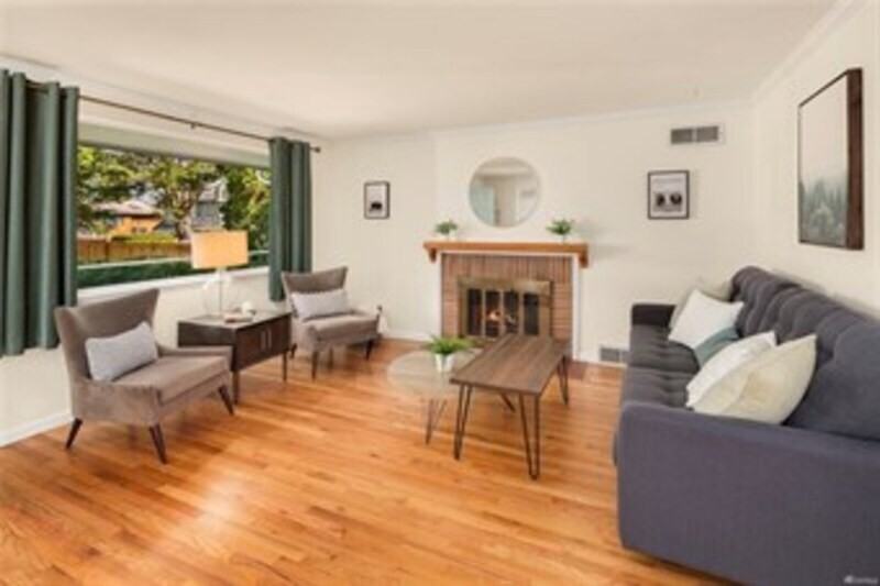 3247 Ne 97th St - Photo 2 of 18