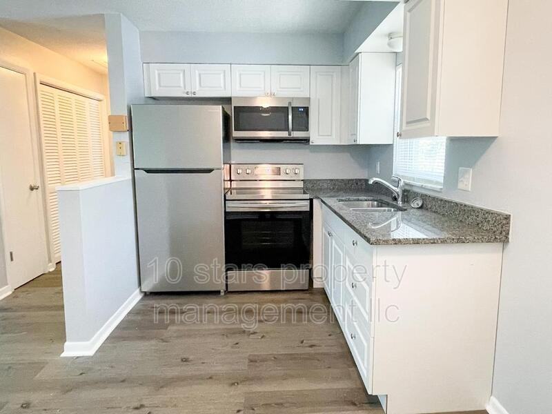 1265 Pierce St - Photo 4 of 25