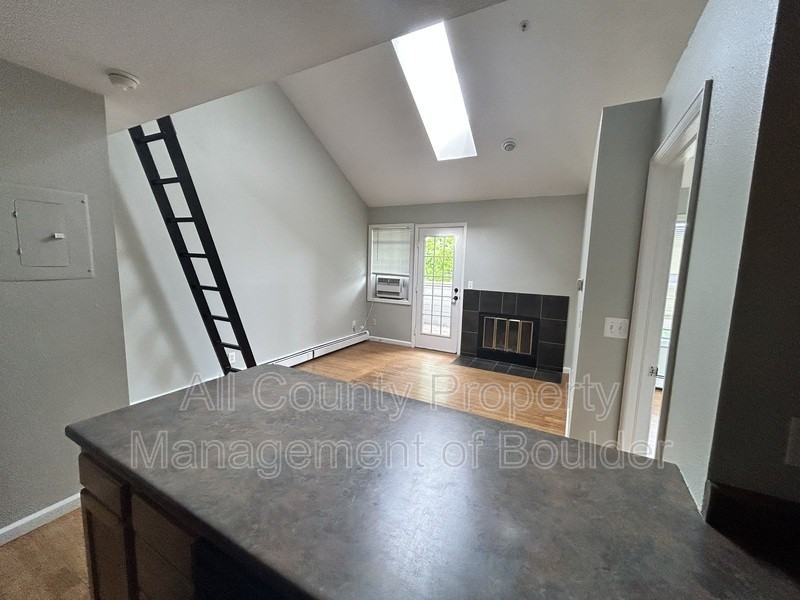1405 Broadway #310 - Photo 3 of 9