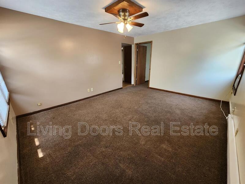 2601 N 58th St #3 - Photo 6 of 17