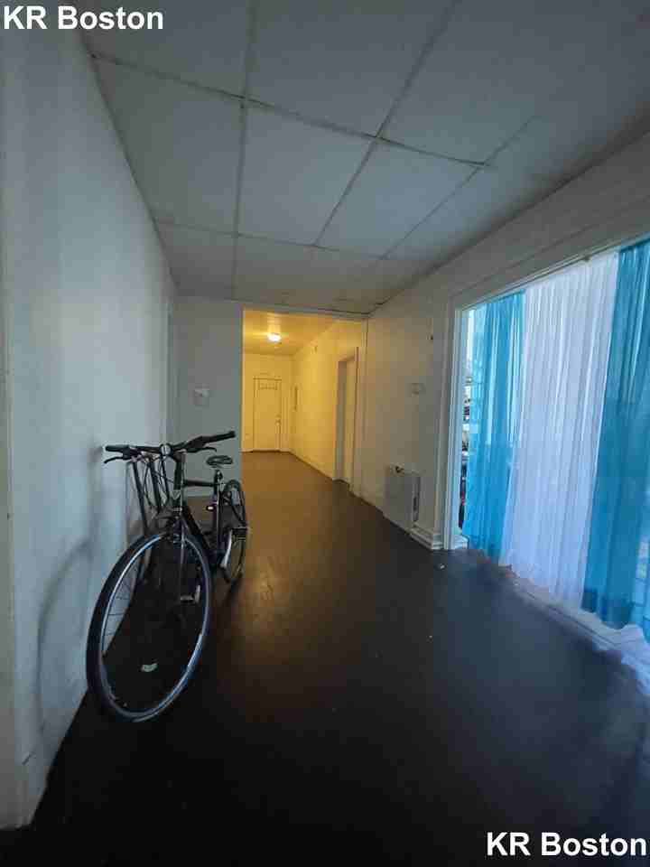 Harvard Ave #4 - Photo 6 of 19