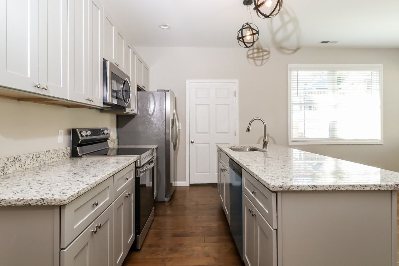 216 Sycamore Cove Lane - Photo 7 of 21