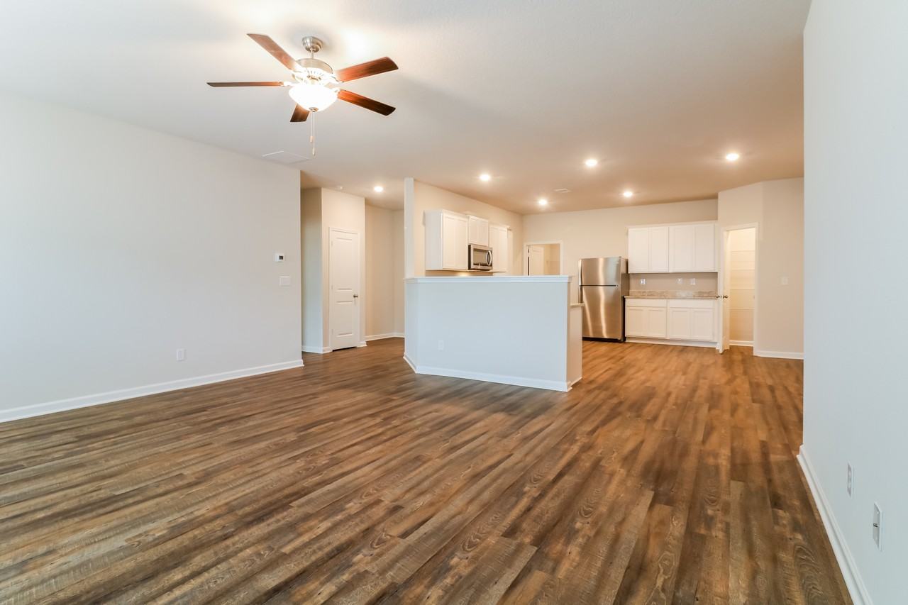 3359 Bridgewood Dr - Photo 3 of 16